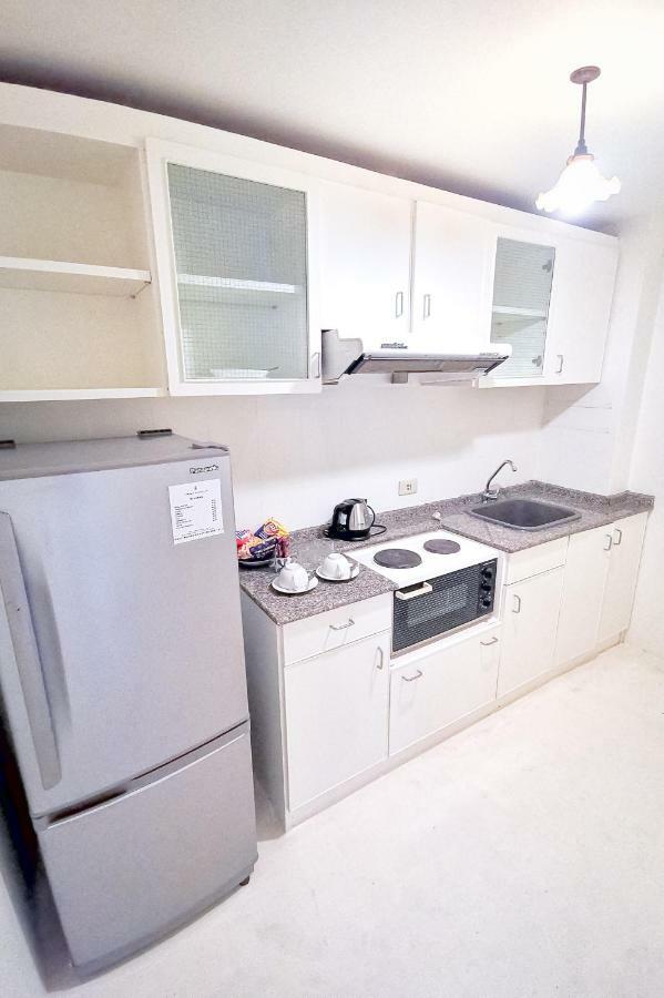 Vimala Residence (Adults Only) Бангкок Екстер'єр фото